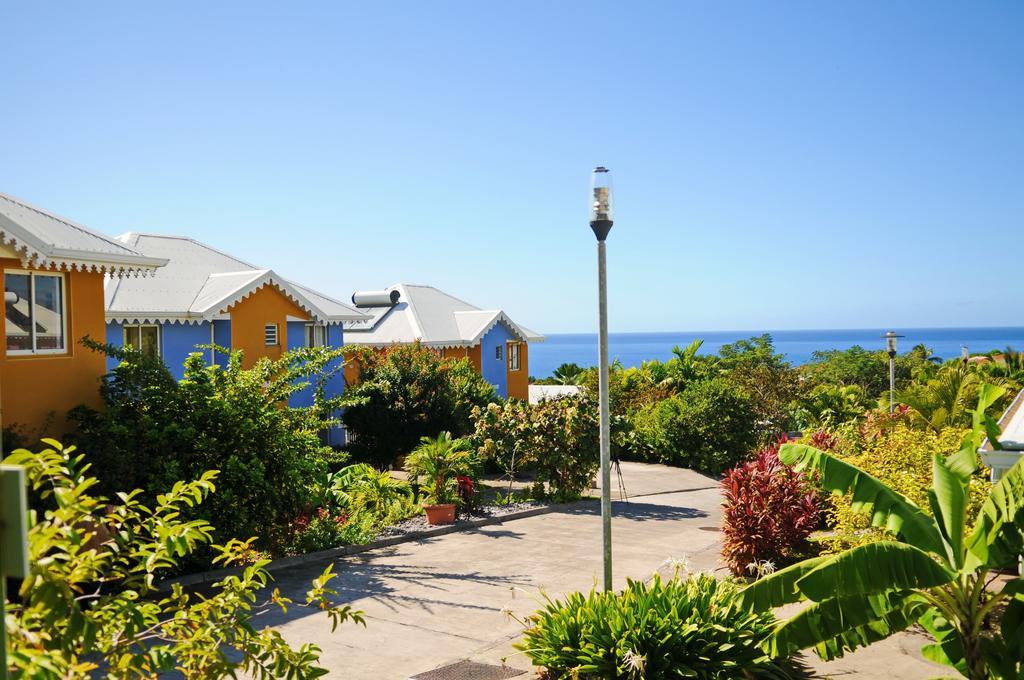 Hotel Village Pomme Cannelle 3 Etoiles Le Precheur Exterior foto