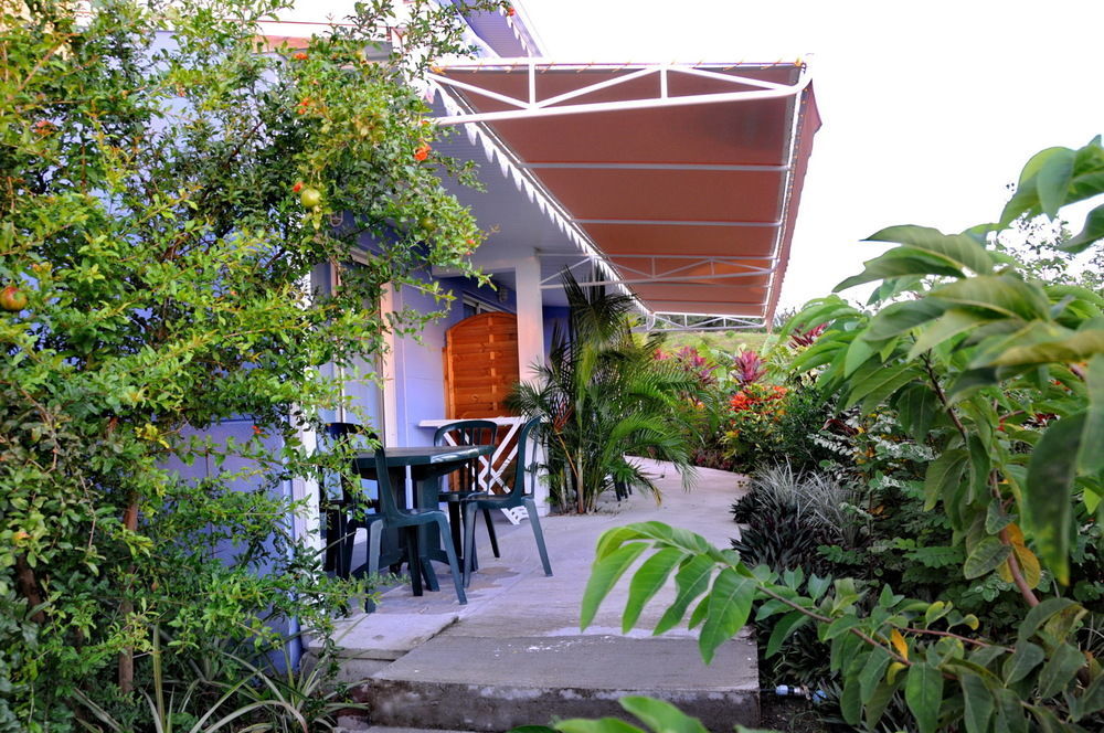 Hotel Village Pomme Cannelle 3 Etoiles Le Precheur Exterior foto